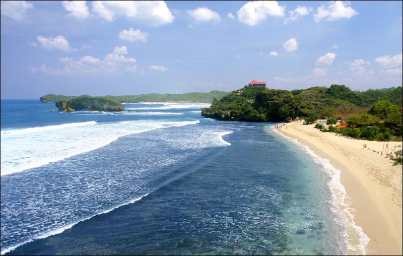 Pantai Sundak, rekomendasi pantai pasir putih di Jogja. (Dok visitingjogja.jogjaprov.go.id)