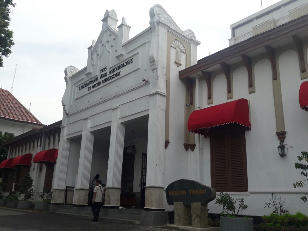 Museum Tanah, rekomendasi tempat wisata indoor di Bogor cocok buat keluarga. (Dok kotabogor.go.id)