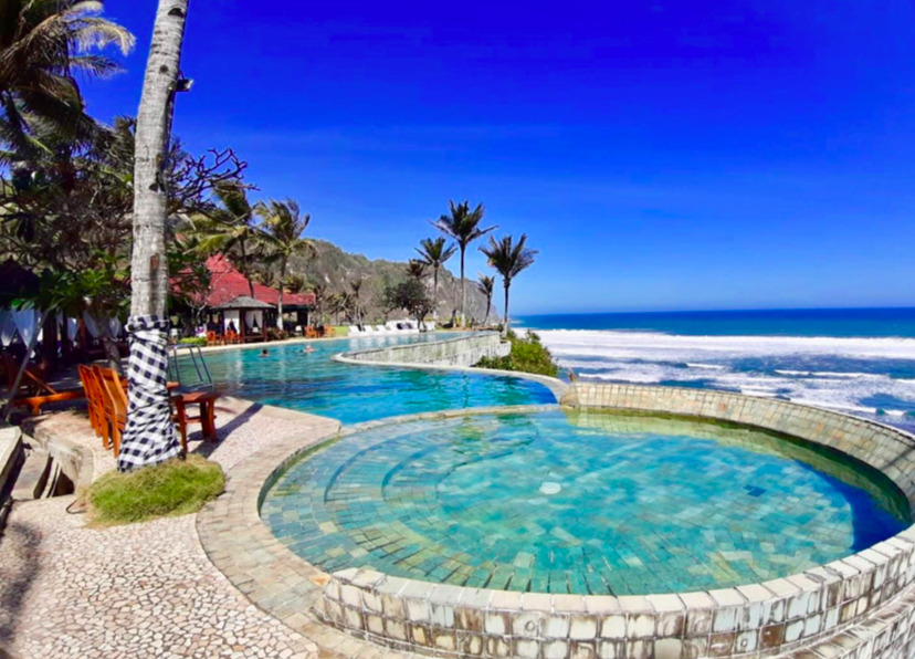 Queen of The South Resort, rekomendasi hotel di Gunung Kidul, Jogja, dengan view laut yang Instagramable. (Instagram.com/@queenofthesouth_resort)