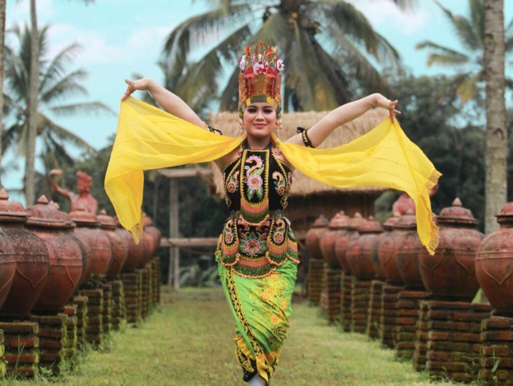 Desa Wisata Tamansari, desa wisata di Indonesia yang mendapatkan pengharaan internasional. (Dok jadesta.kemenparekraf.go.id)