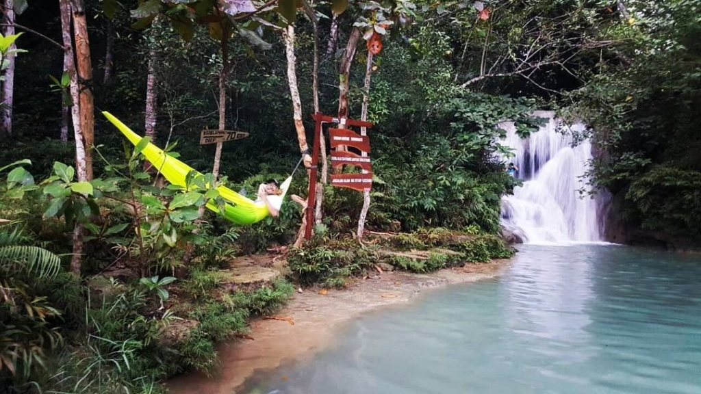 Grojogan Lepo Dlingo, wisata hutan pinus di Jogja lengkap dengan alamat dan harga tiketnya. (Instagram.com/@ryanveloce)
