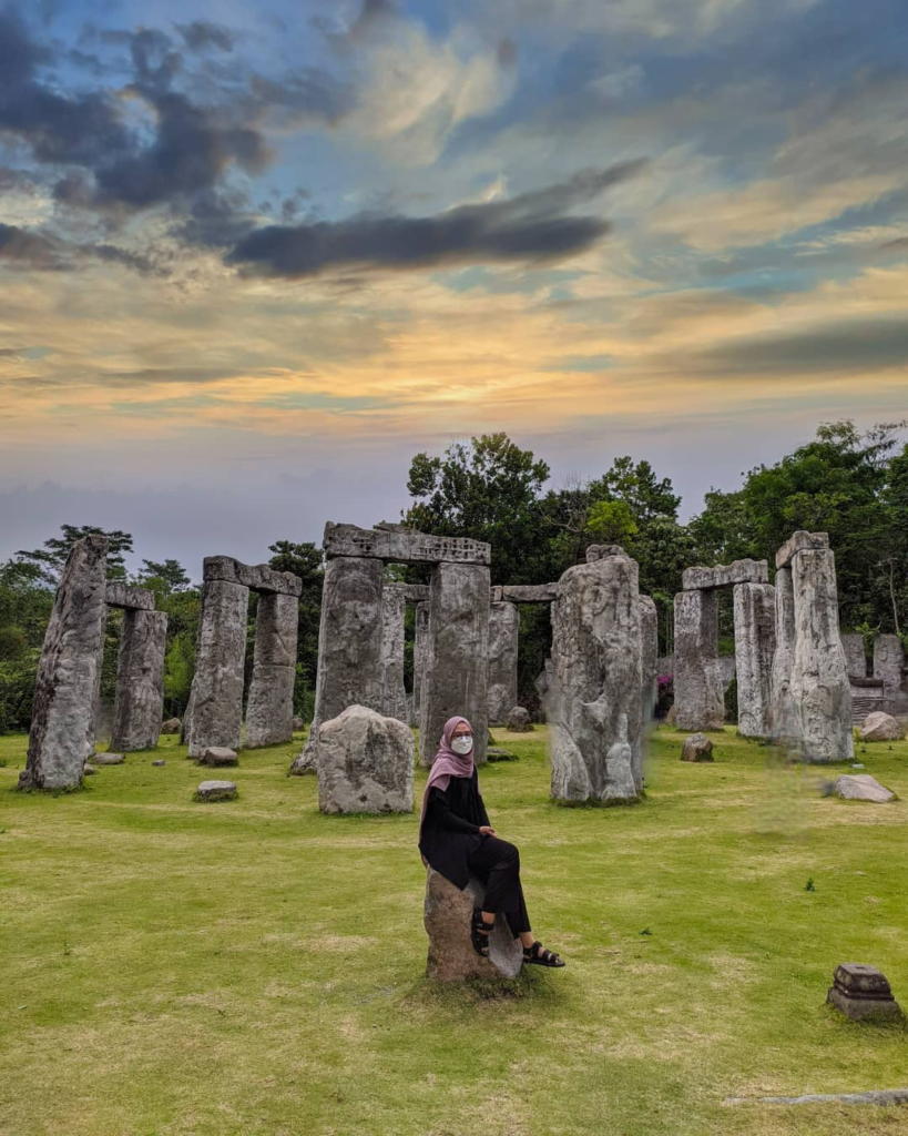 Stonehenge Jogja, tempat wisata Instagramable dekat Gunung Merapi Jogja. (Instagram.com/@iisnurhafifah)