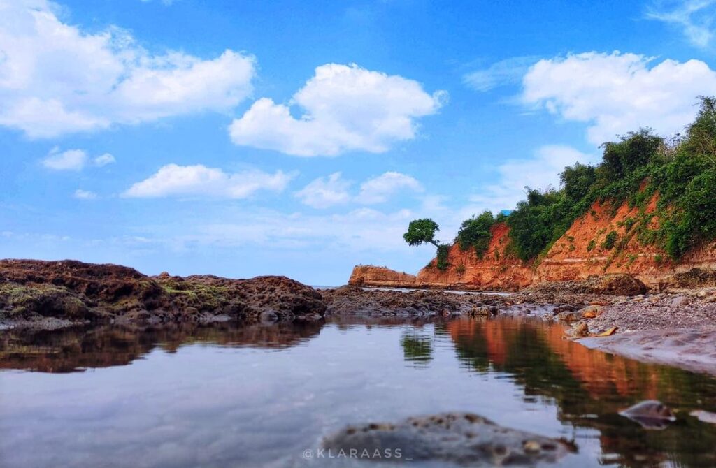 Pantai Punuk Sapi, wisata Jepara terbaru dan hits. (Instagram.com/@klaraass__)