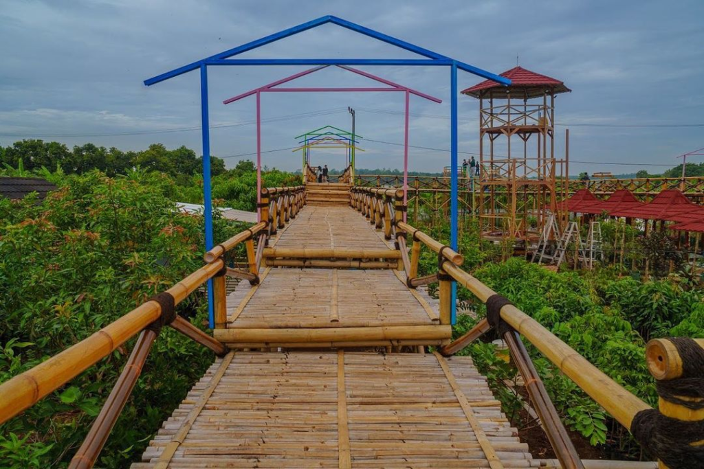Agrowisata Situ Bolang, tempat wisata instagramable dan hits di Indramayu. (Instagram.com/@agroeduwisata_situbolang)