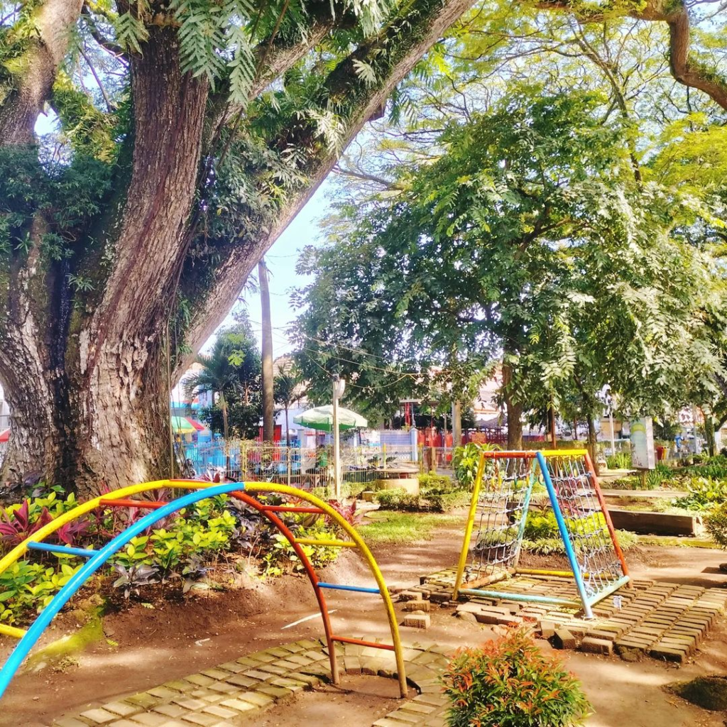 Taman Trunojoyo, tempat wisata dekat Stasiun Malang. (Instagram.com/@tyagussalinda)